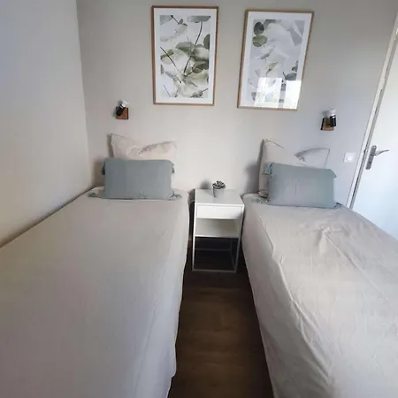 T3- Rénové- Clim- Plages- Commerces * Le Lavandou